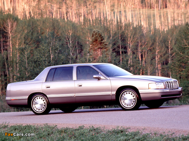 Cadillac DeVille 1997–99 pictures (640 x 480)