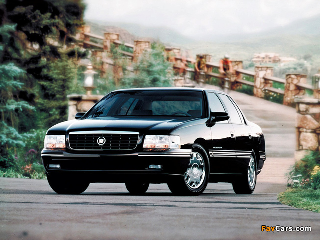 Cadillac DeVille Concours 1997–99 pictures (640 x 480)