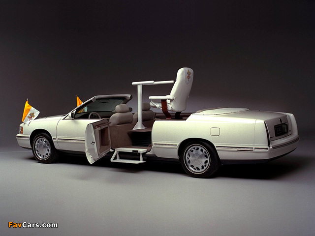 Cadillac DeVille Popemobile 1999 images (640 x 480)