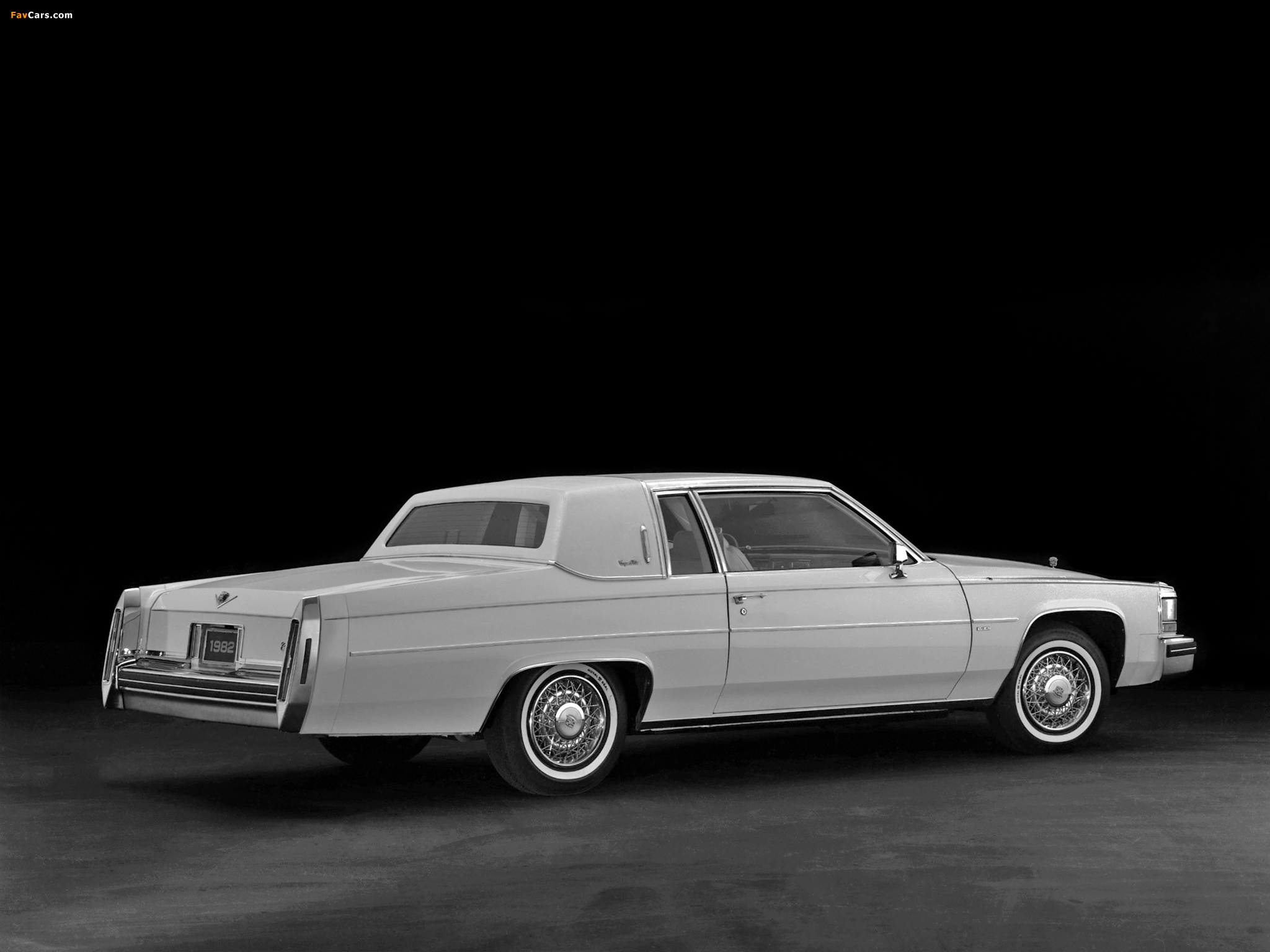 Images of Cadillac Coupe de Ville 1980–84 (2048 x 1536)