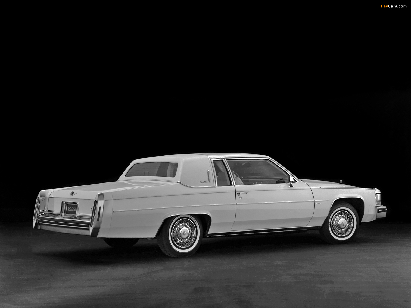 Images of Cadillac Coupe de Ville 1980–84 (1600 x 1200)