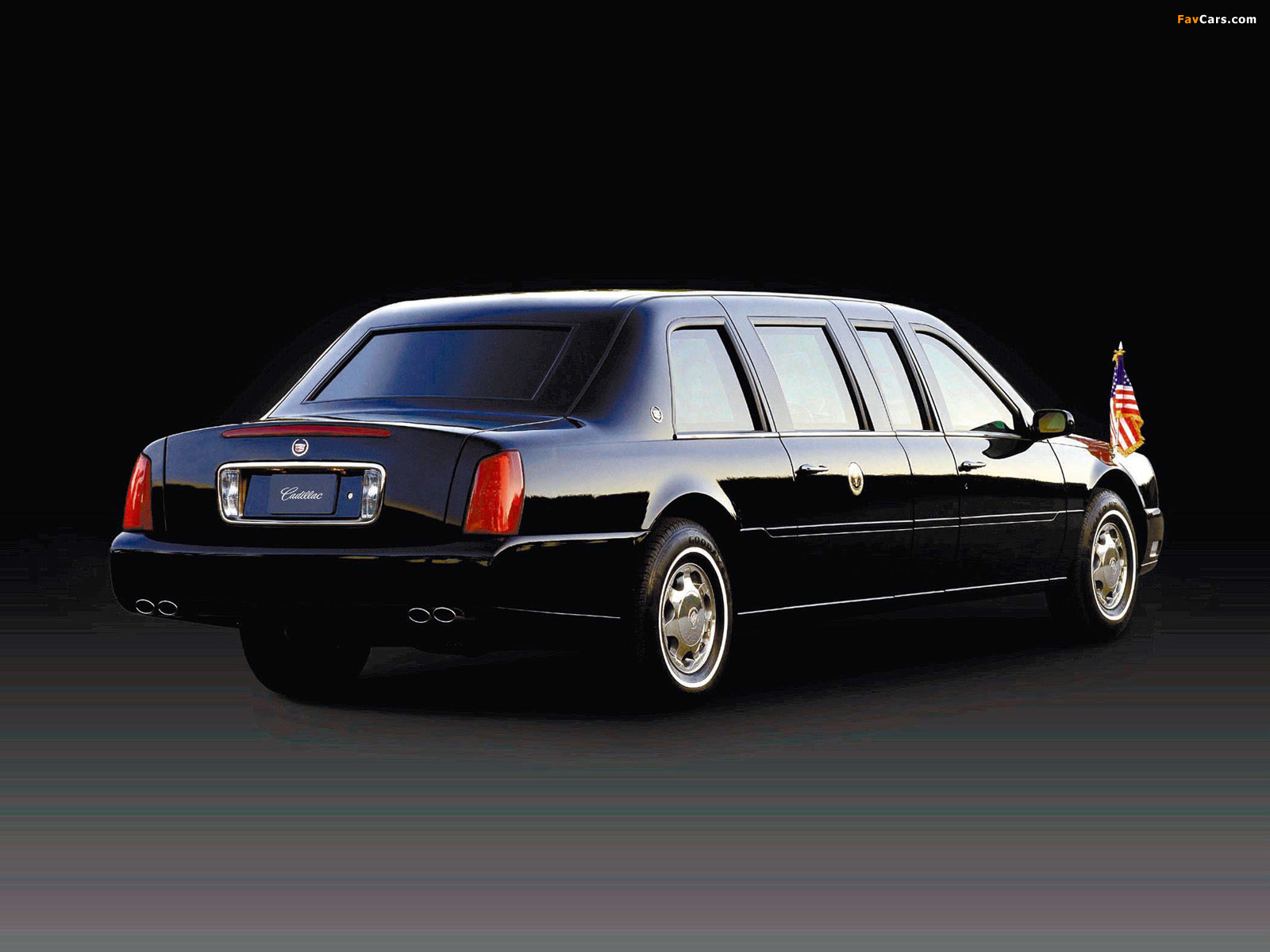 Images of Cadillac DeVille Presidential Limousine 2001 (1600 x 1200)