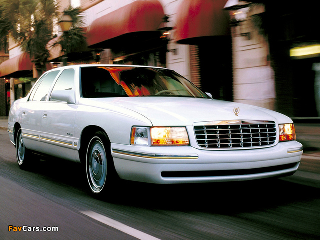 Images of Cadillac DeVille dElegance 1997–99 (640 x 480)