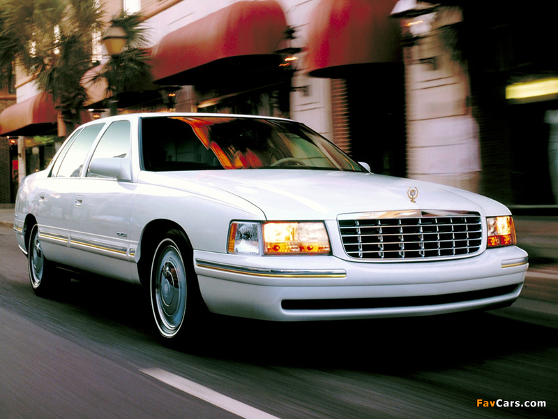 Images of Cadillac DeVille dElegance 1997–99 (800 x 600)