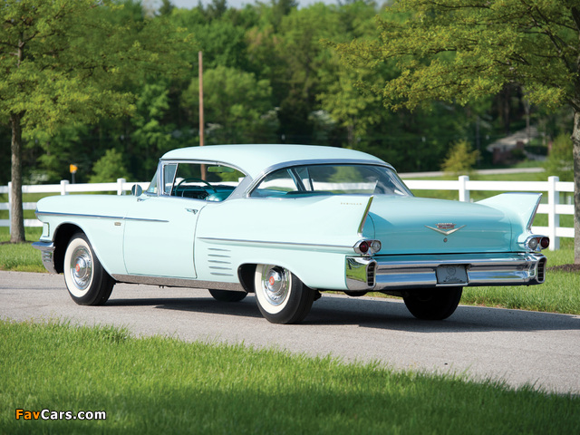 Photos of Cadillac Sixty-Two Coupe de Ville 1958 (640 x 480)