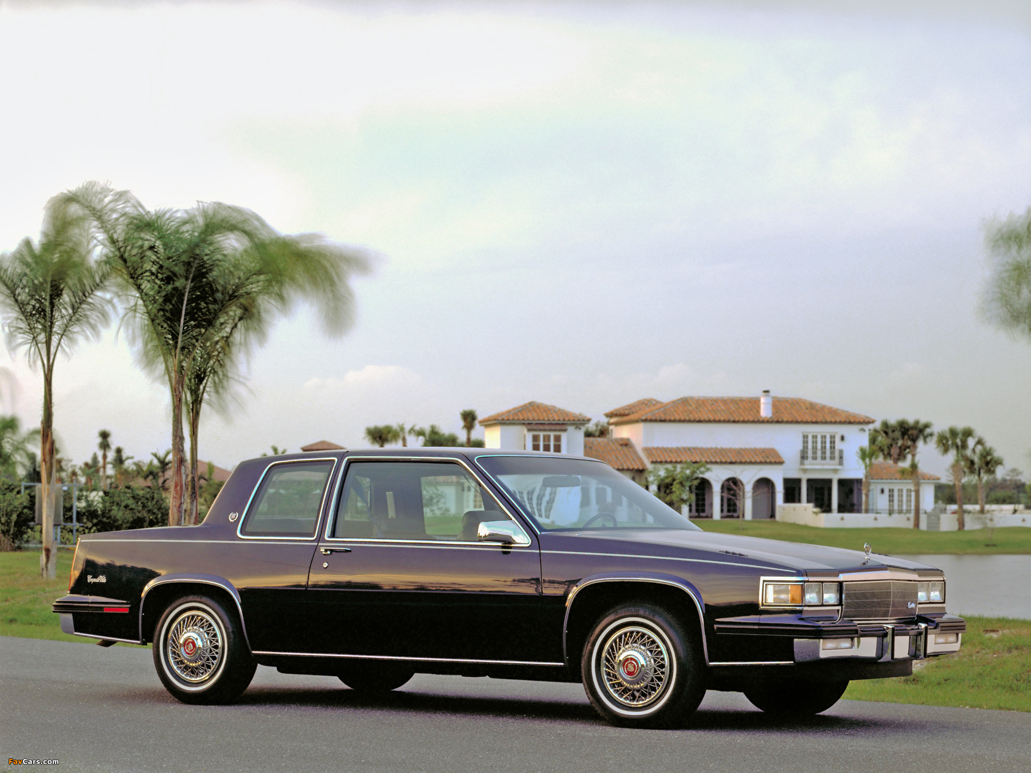 Photos of Cadillac Coupe de Ville 1985 (2048 x 1536)
