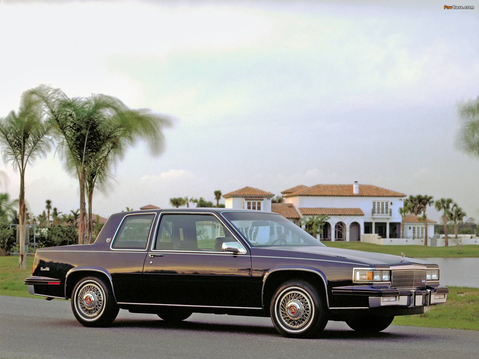 Photos of Cadillac Coupe de Ville 1985 (1600 x 1200)