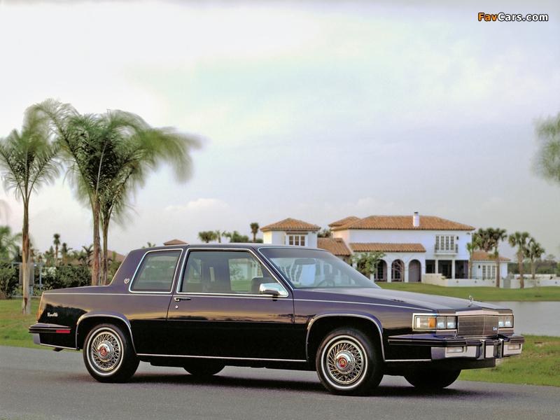 Photos of Cadillac Coupe de Ville 1985 (800 x 600)