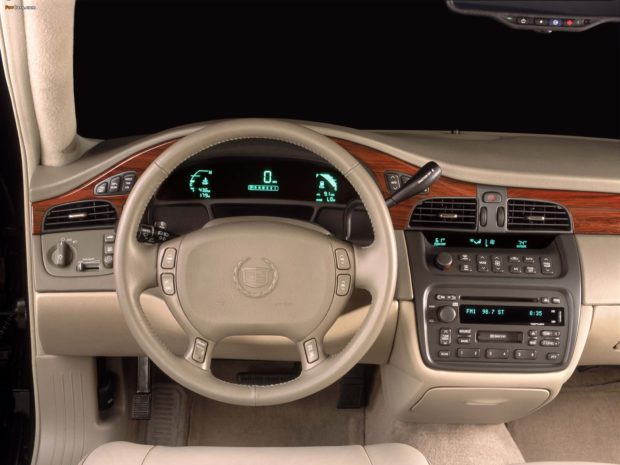 Photos of Cadillac DeVille 2000–05 (2048 x 1536)