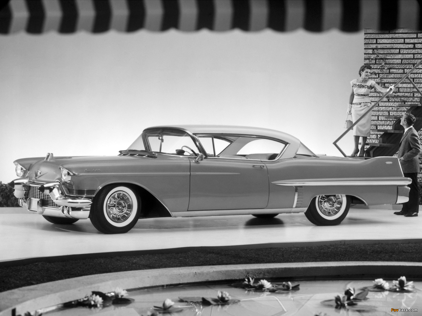 Pictures of Cadillac Sixty-Two Coupe de Ville (6237DX) 1957 (1600 x 1200)