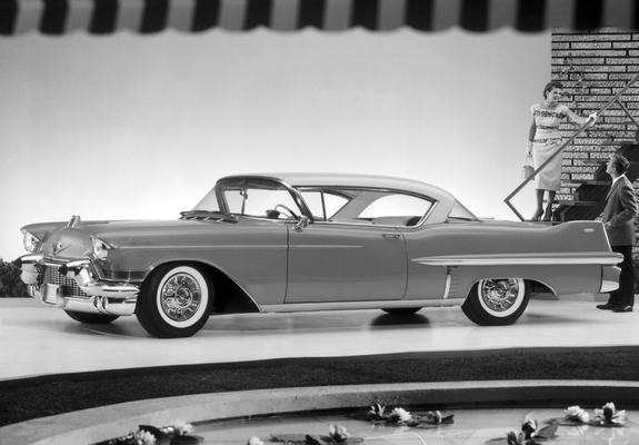 Pictures of Cadillac Sixty-Two Coupe de Ville (6237DX) 1957
