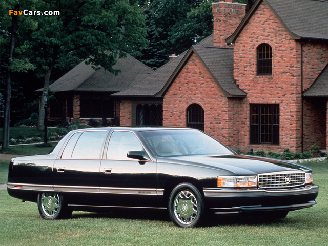 Pictures of Cadillac DeVille Concours 1994–96 (640 x 480)