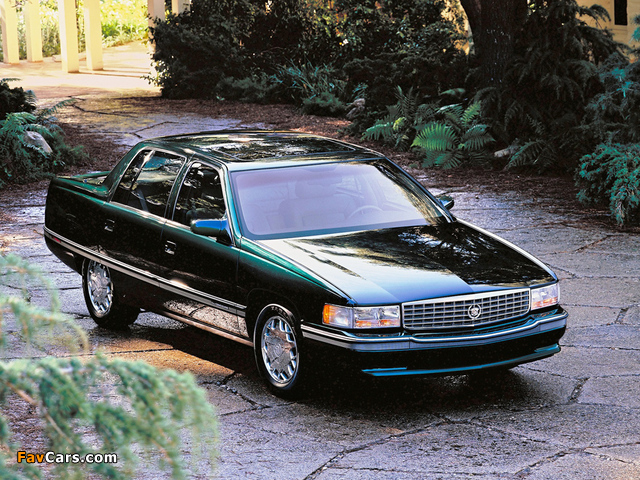 Pictures of Cadillac DeVille Concours 1994–96 (640 x 480)