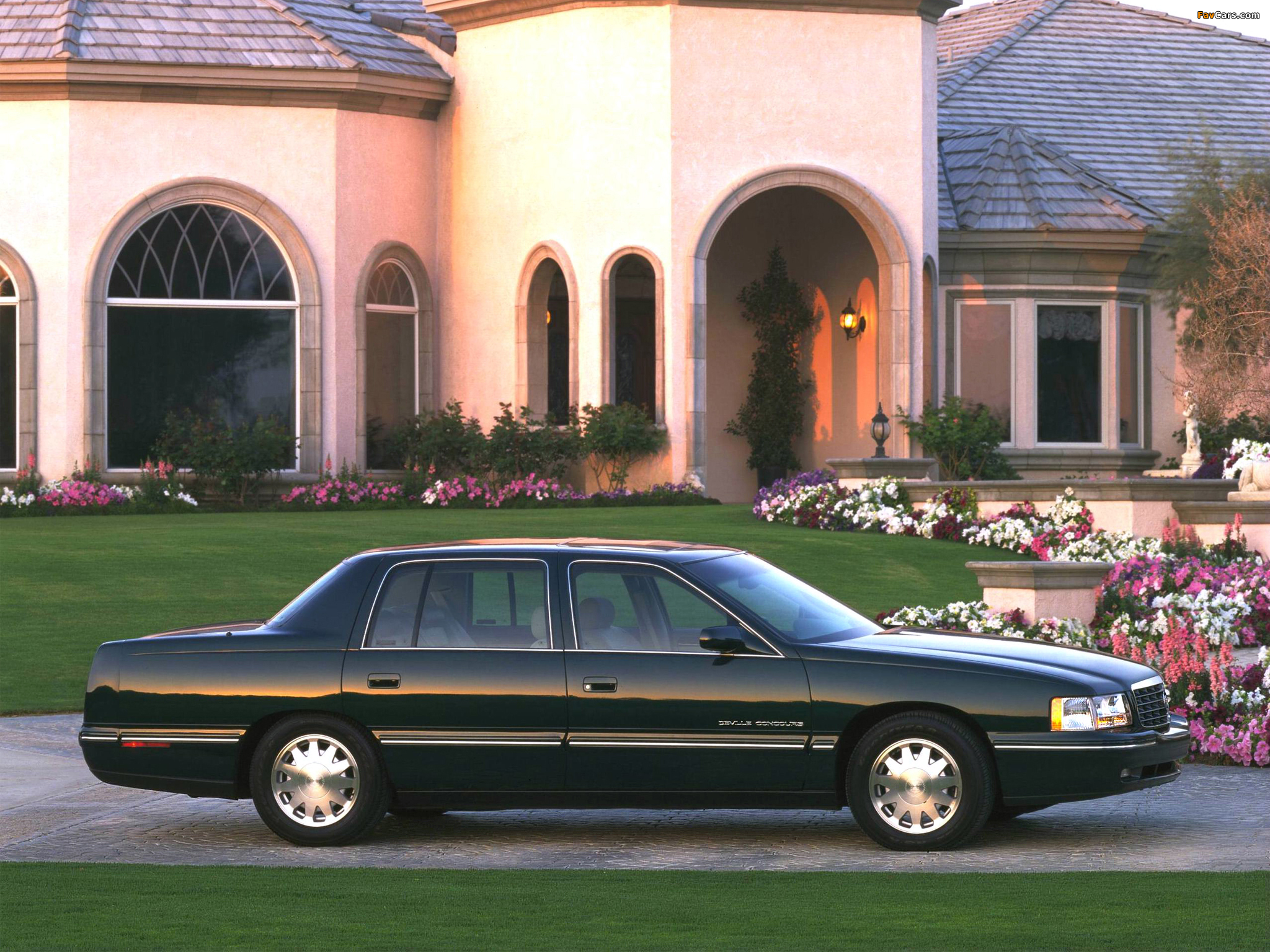 Pictures of Cadillac DeVille Concours 1997–99 (2048 x 1536)