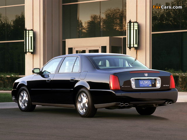 Pictures of Cadillac DeVille 2000–05 (640 x 480)