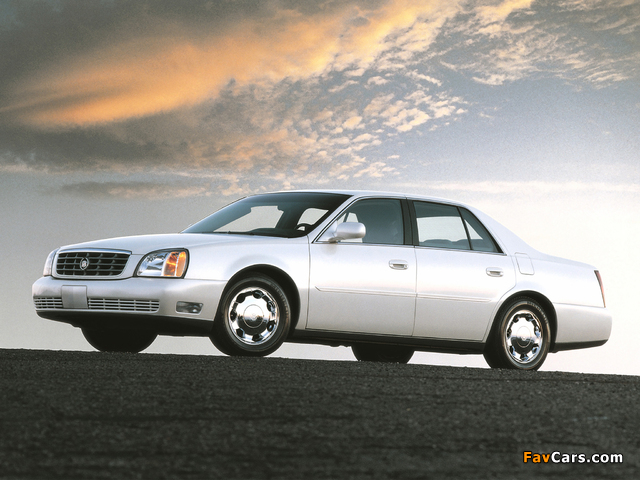Pictures of Cadillac DeVille DHS 2000–05 (640 x 480)
