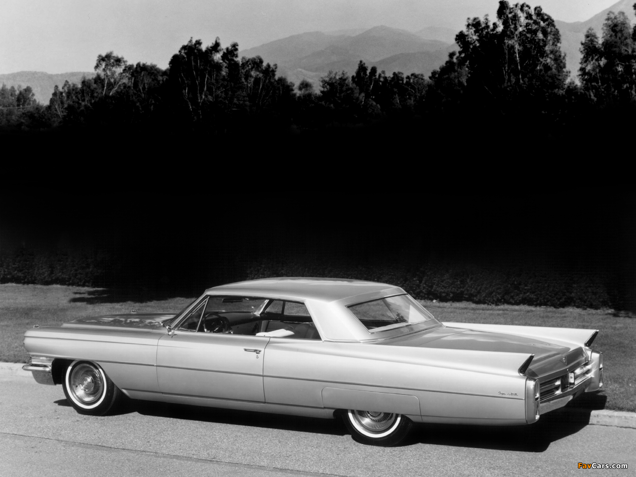 Cadillac Coupe de Ville (6357J) 1963 wallpapers (1280 x 960)