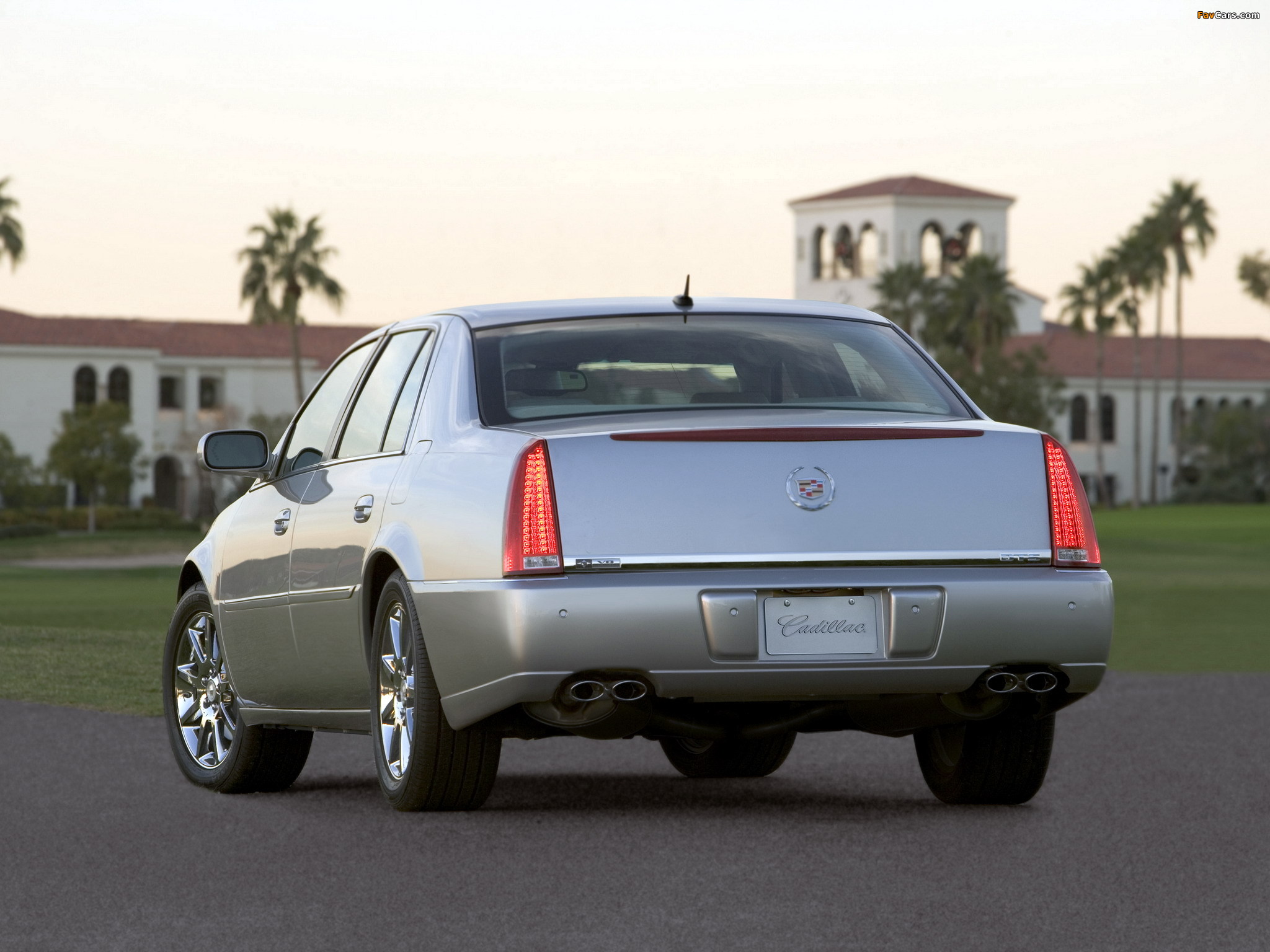 Cadillac DTS 2005–11 pictures (2048 x 1536)