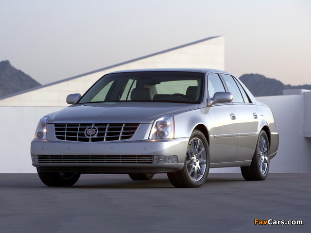 Cadillac DTS 2005–11 wallpapers (640 x 480)