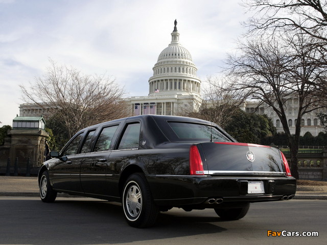 Cadillac DTS Presidential State Car 2005 wallpapers (640 x 480)