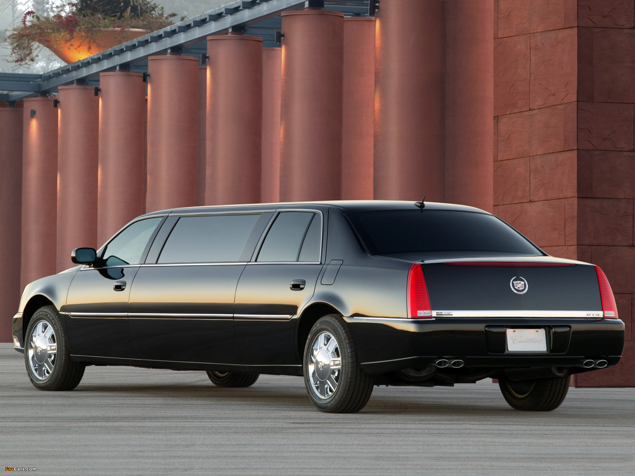 Images of Cadillac DTS Limousine 2006 (2048 x 1536)