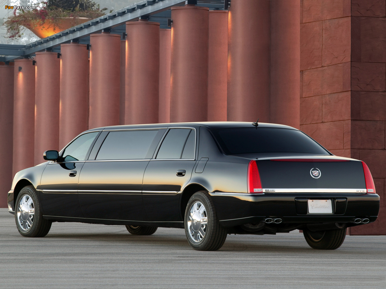 Images of Cadillac DTS Limousine 2006 (1280 x 960)
