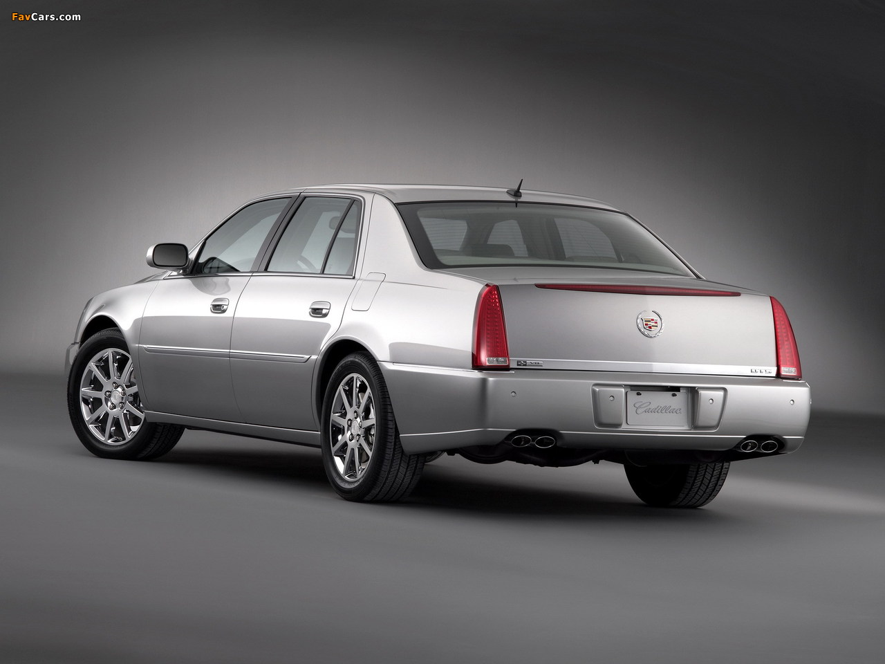 Photos of Cadillac DTS 2005–11 (1280 x 960)