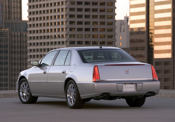 Pictures of Cadillac DTS 2005–11