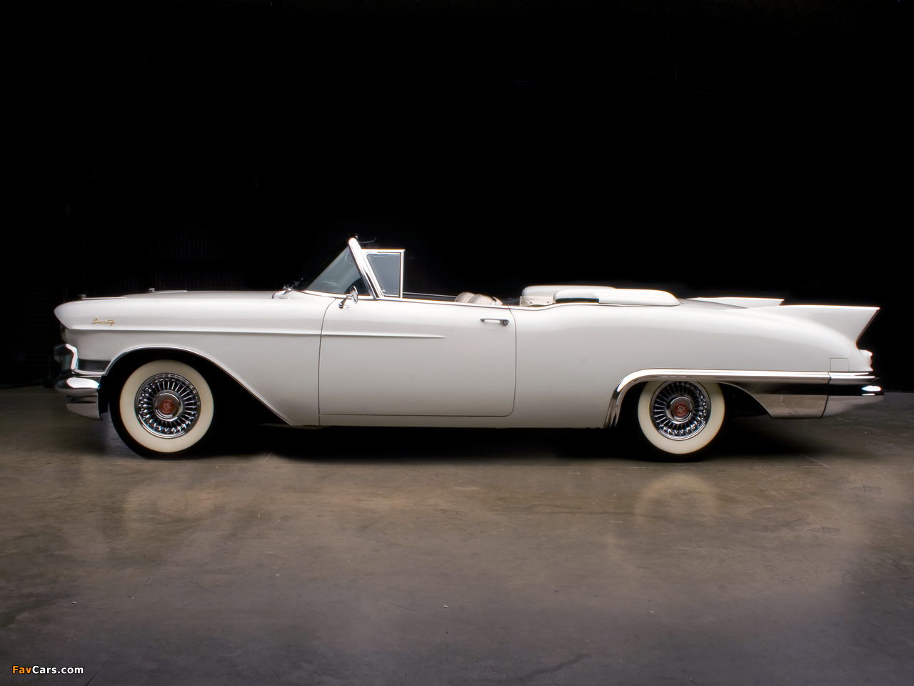 Cadillac Eldorado Biarritz 1957 pictures (1280 x 960)