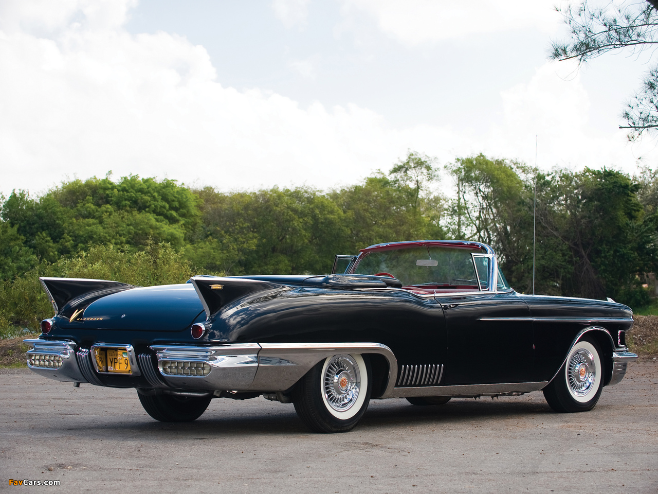 Cadillac Eldorado Biarritz (6267SX) 1958 photos (1280 x 960)