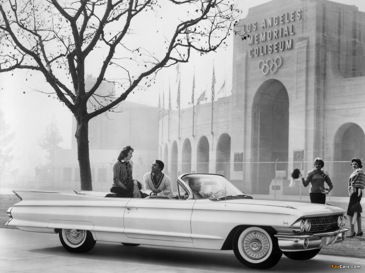 Cadillac Eldorado Biarritz (6367E) 1961 photos (1280 x 960)