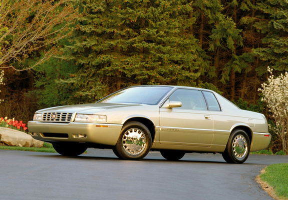 Cadillac Eldorado 1995–2002 images