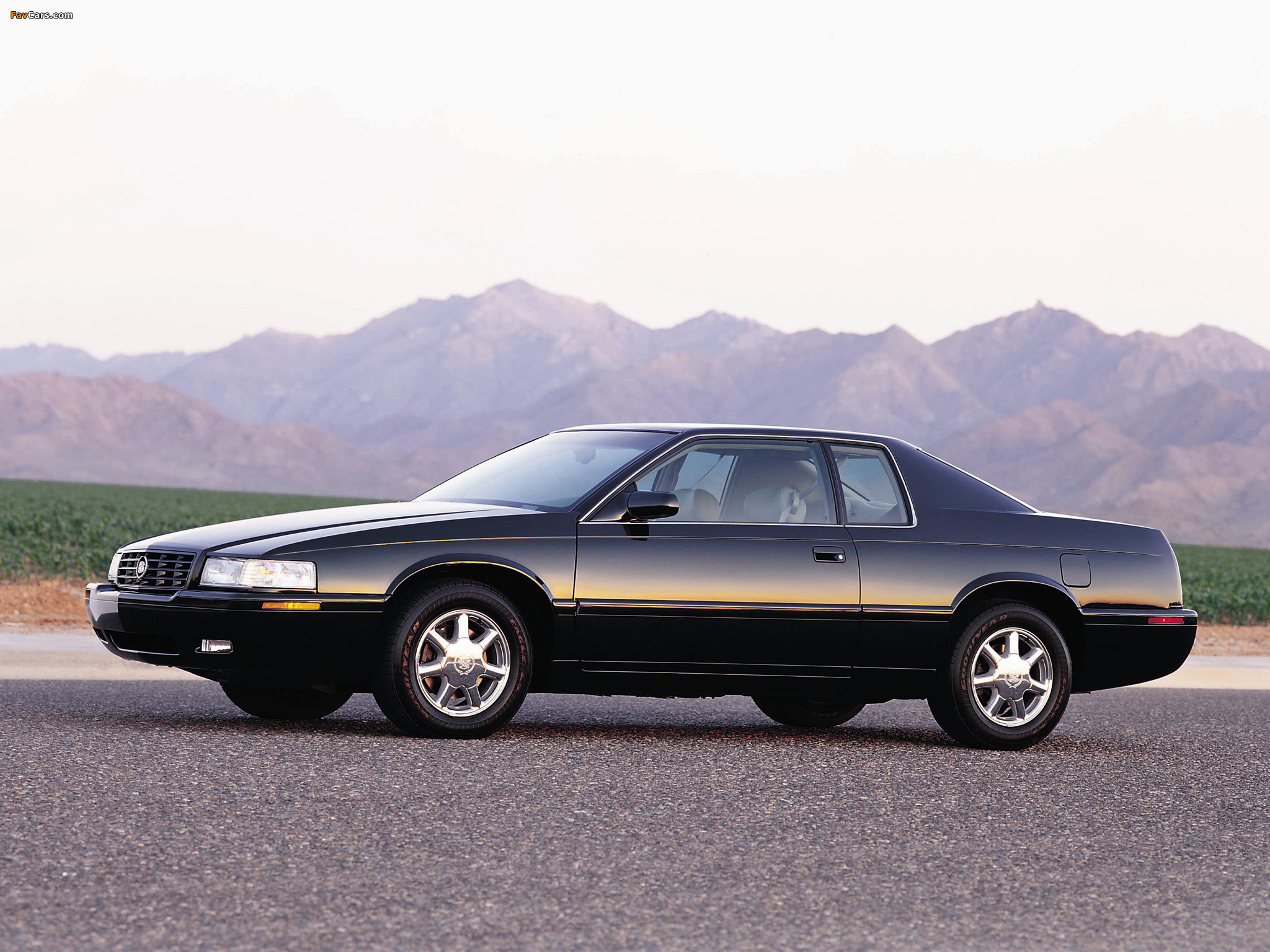 Cadillac Eldorado Touring Coupe 1995–2002 photos (2048 x 1536)
