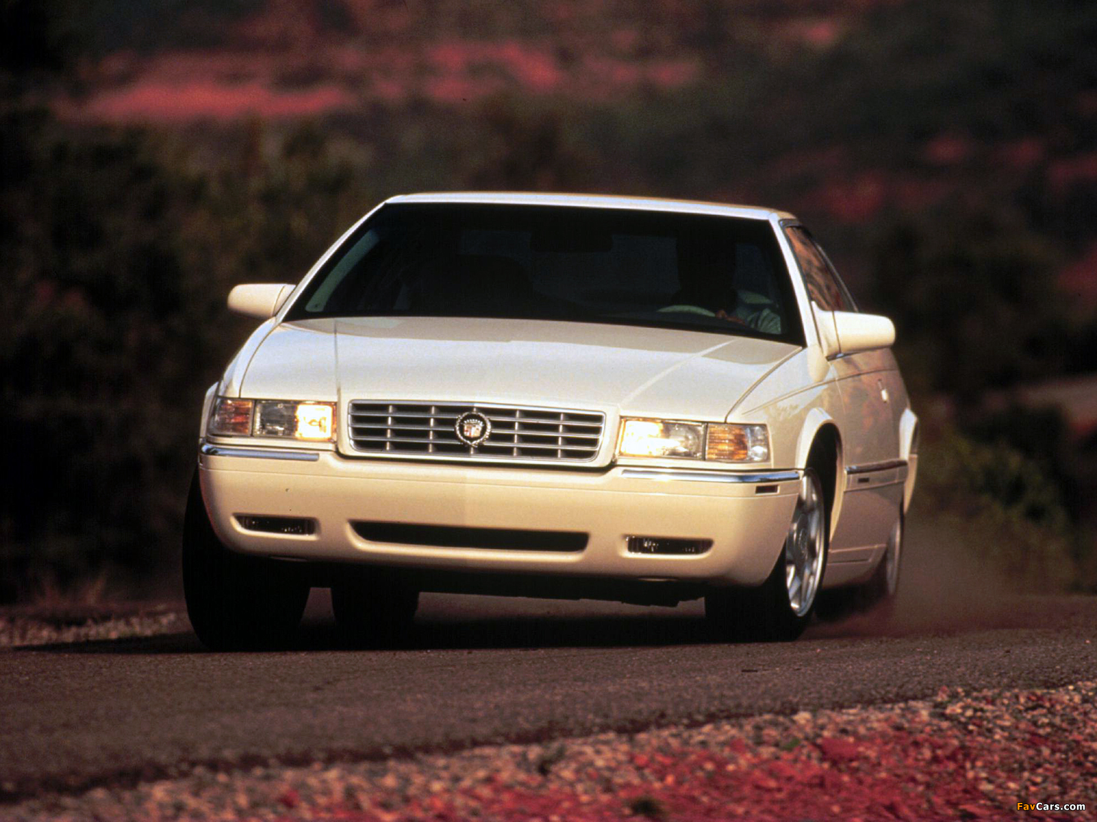 Cadillac Eldorado 1995–2002 pictures (1600 x 1200)