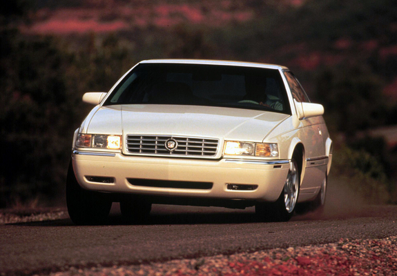 Cadillac Eldorado 1995–2002 pictures