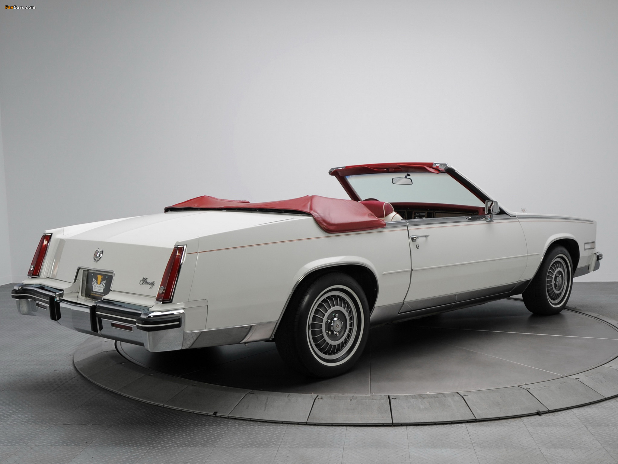 Images of 1984–85 Cadillac Eldorado Biarritz Convertible 1983–85 (2048 x 1536)