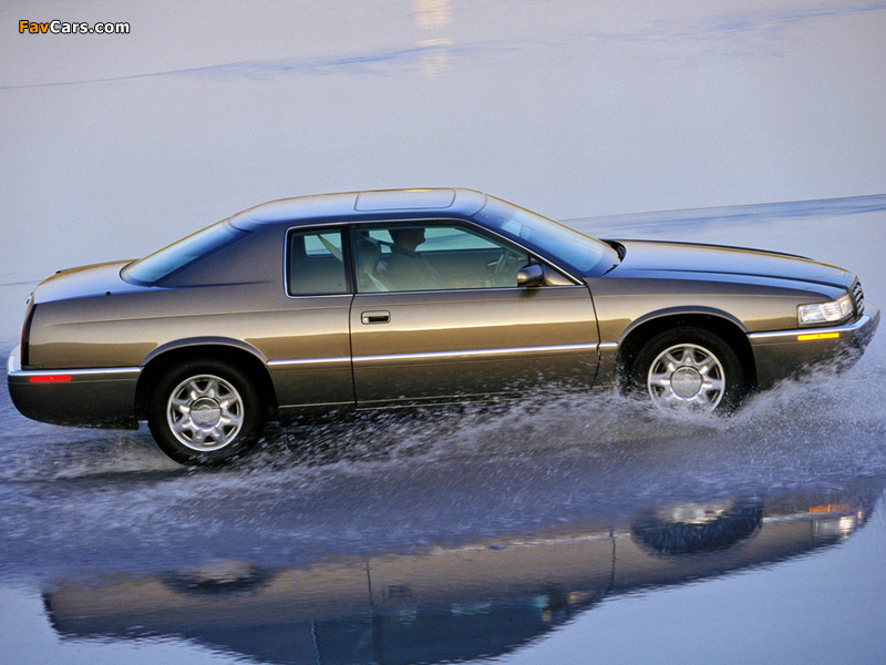 Images of Cadillac Eldorado Touring Coupe 1995–2002 (800 x 600)