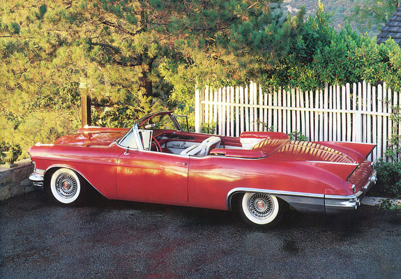 Photos of Cadillac Eldorado Biarritz 1957