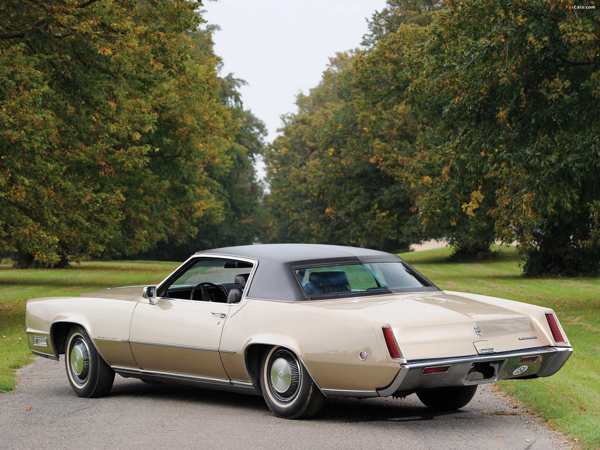 Photos of Cadillac Fleetwood Eldorado 1969 (2048 x 1536)