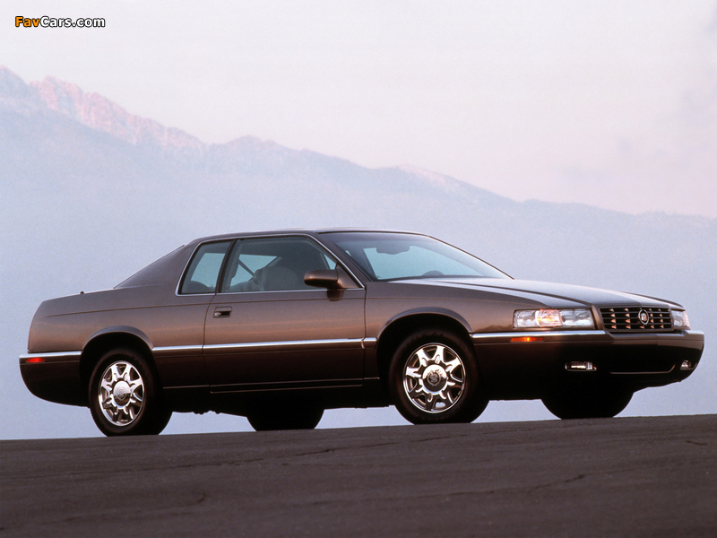 Photos of Cadillac Eldorado Touring Coupe 1995–2002 (800 x 600)