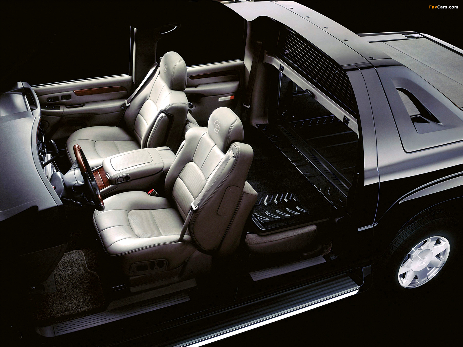 Cadillac Escalade EXT 2002–06 pictures (1600 x 1200)