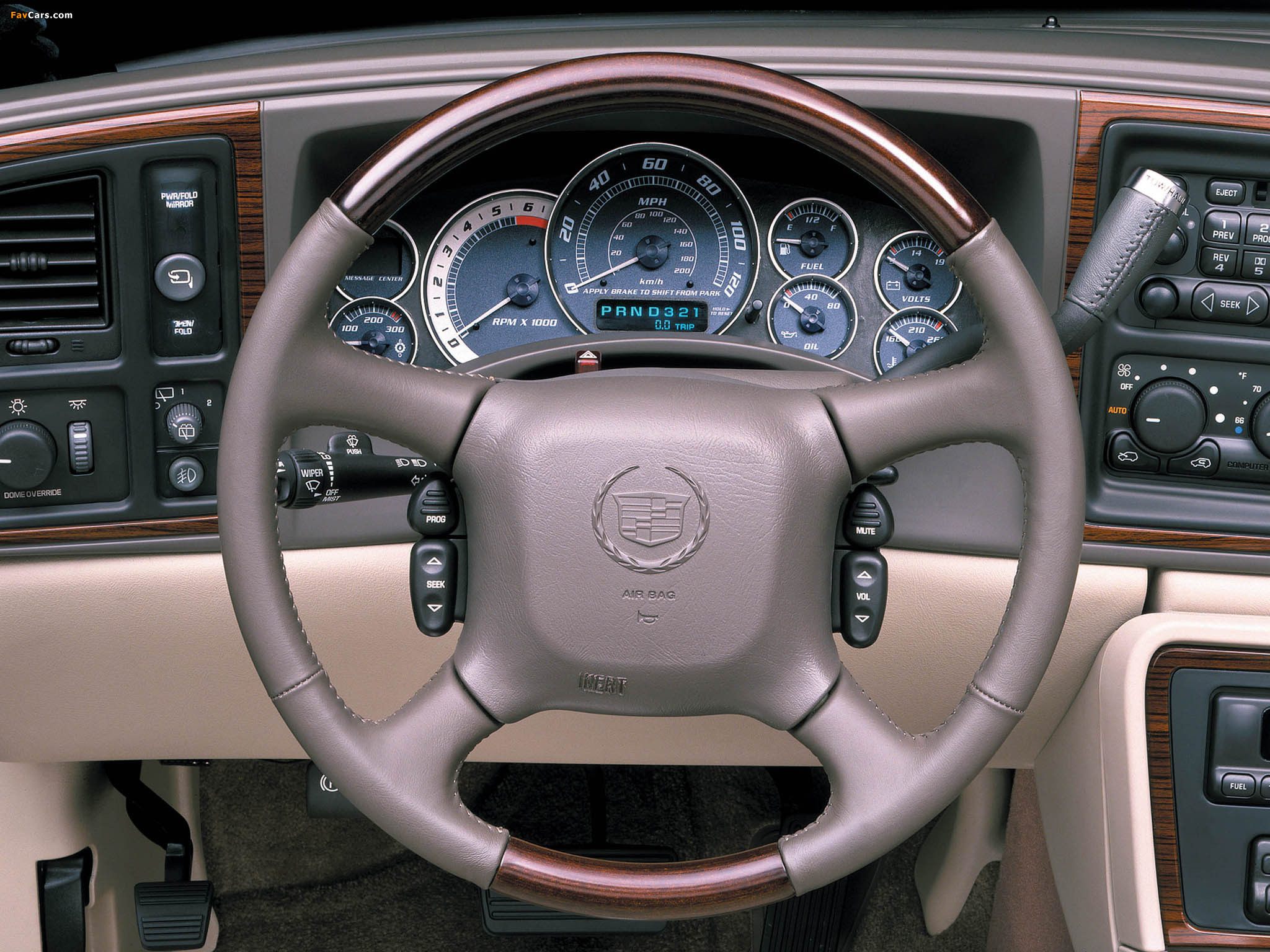 Photos of Cadillac Escalade 2001–06 (2048 x 1536)