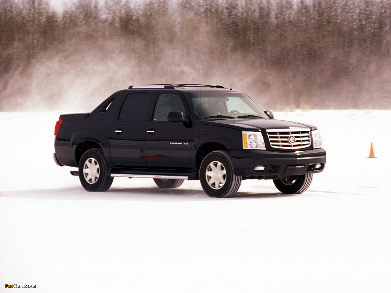 Pictures of Cadillac Escalade EXT 2002–06 (1280 x 960)