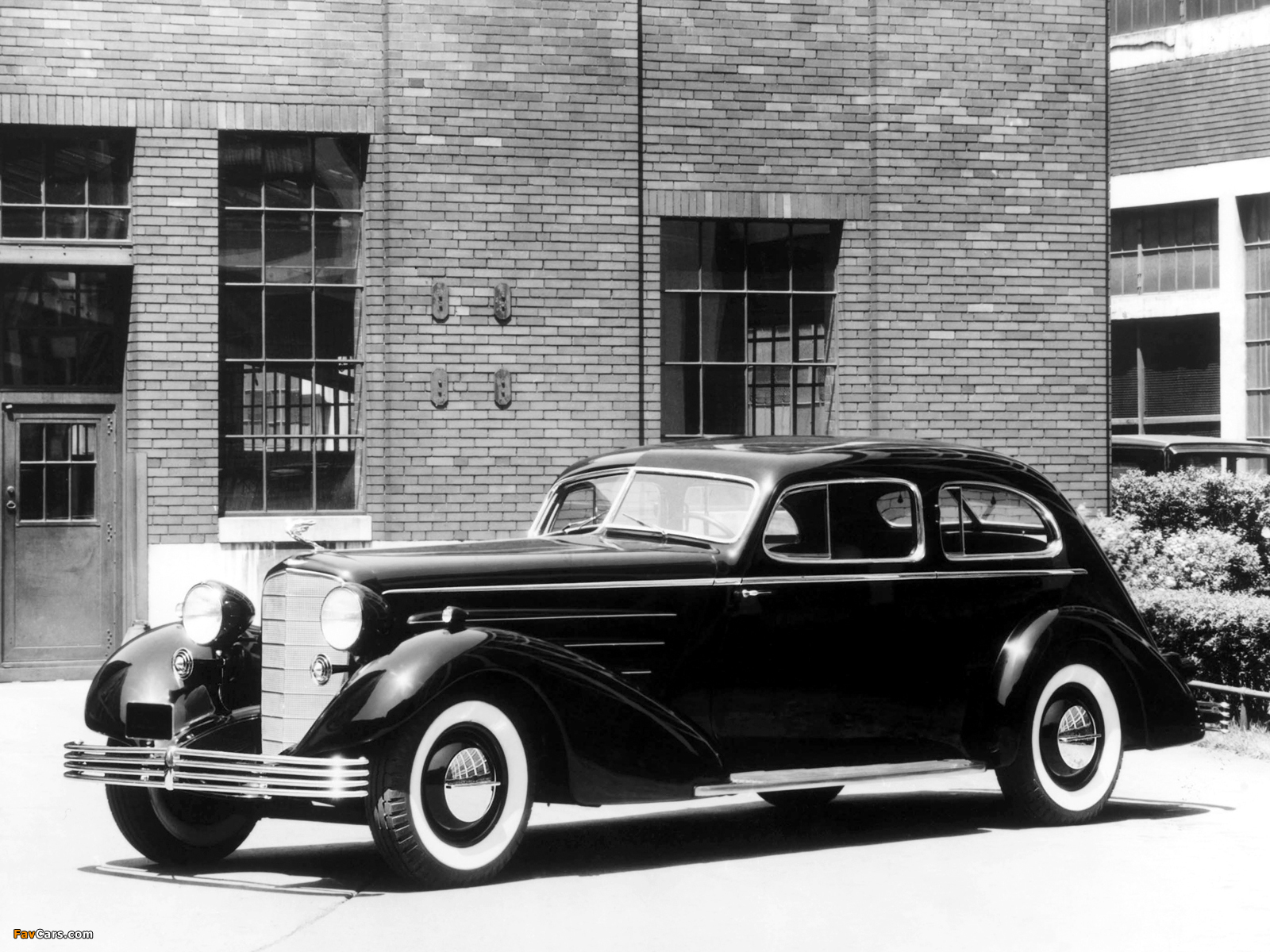 Cadillac Fleetwood 2-door Aerodynamic Coupe Show Car 1933 photos (1600 x 1200)