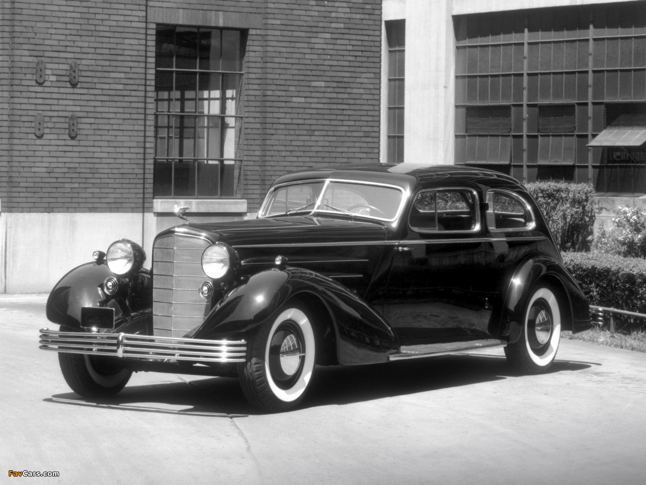 Cadillac Fleetwood 2-door Aerodynamic Coupe Show Car 1933 pictures (1280 x 960)