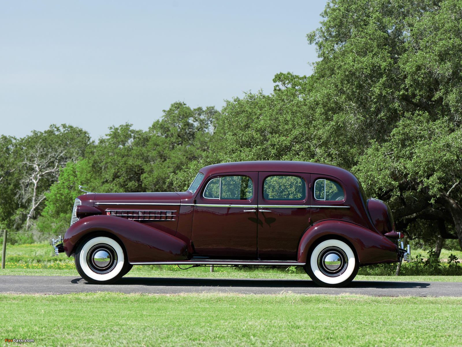 Cadillac V8 Series 70 Fleetwood Touring Sedan (7019) 1936 photos (1600 x 1200)