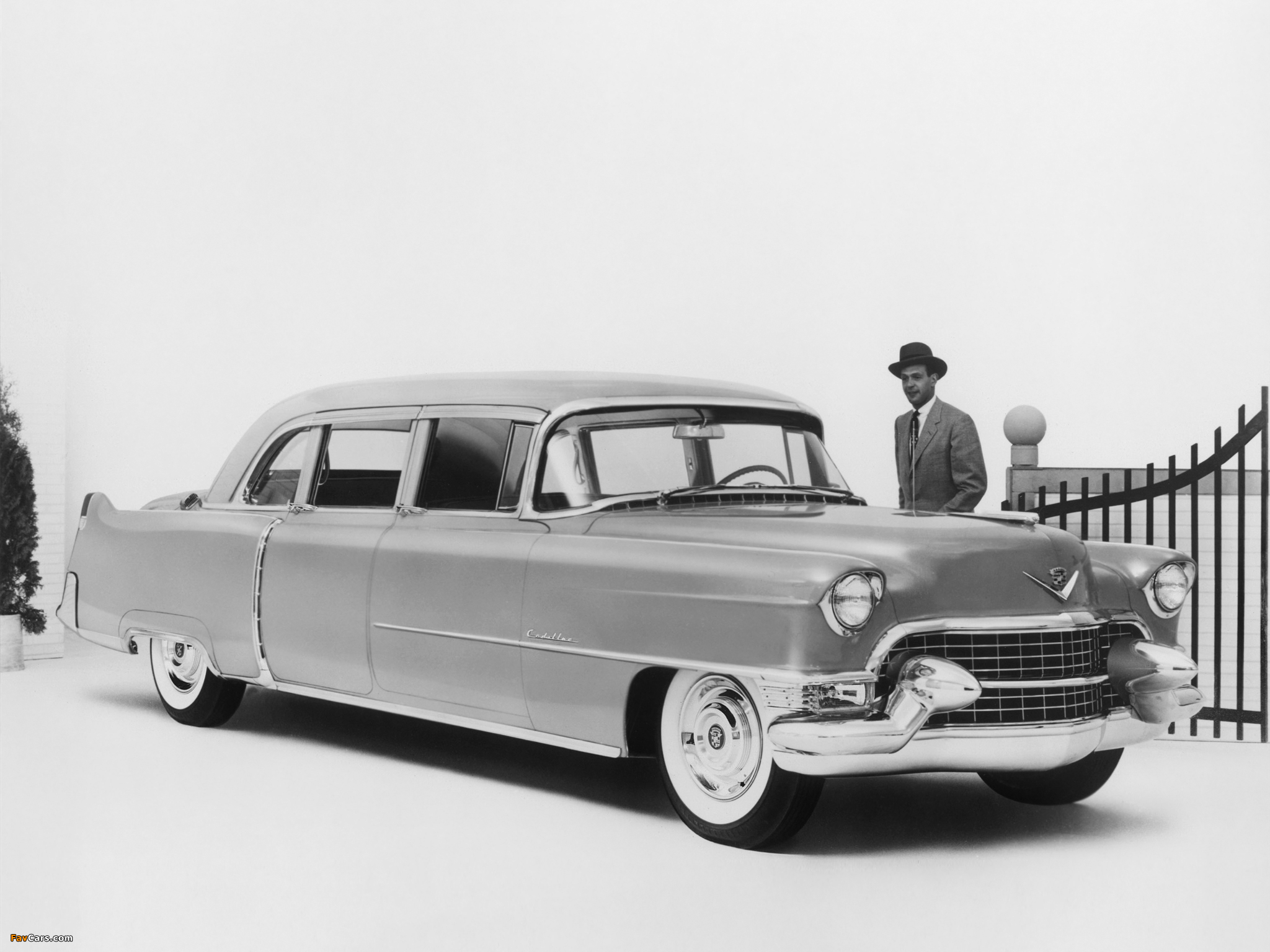 Cadillac Fleetwood Seventy-Five Imperial Sedan (7533X) 1955 images (2048 x 1536)