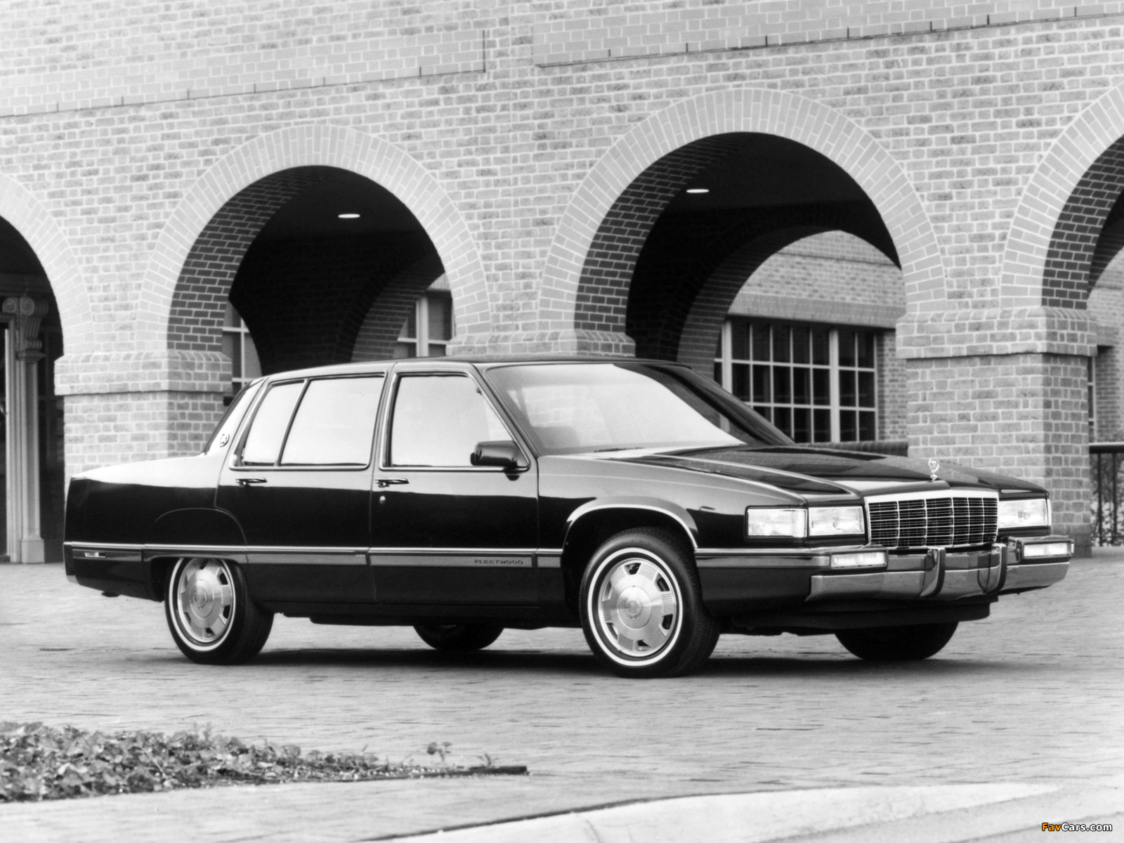 Cadillac Fleetwood 1991–92 images (1600 x 1200)