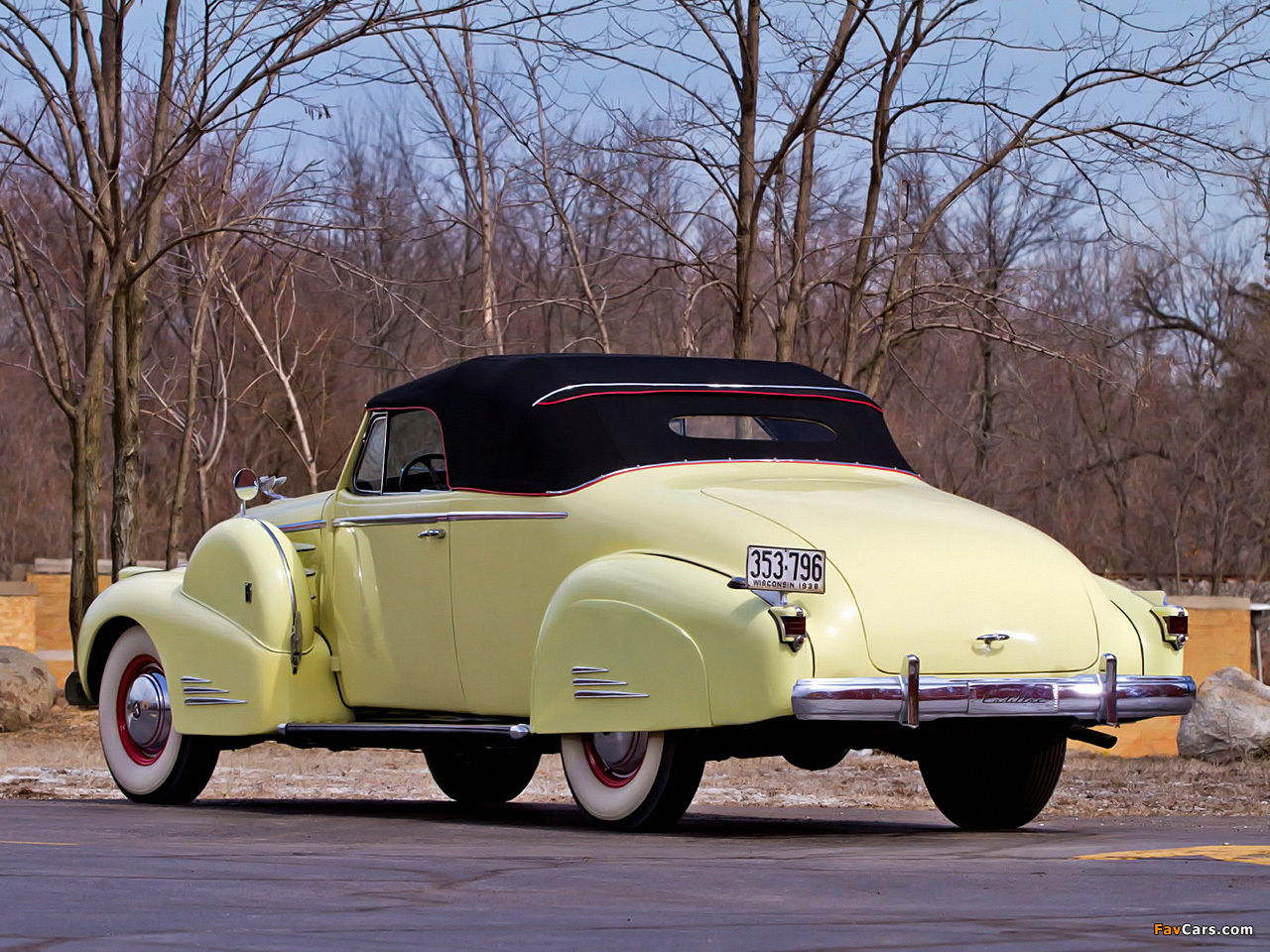 Images of Cadillac V16 Convertible Coupe by Fleetwood (38-9067) 1938 (1280 x 960)