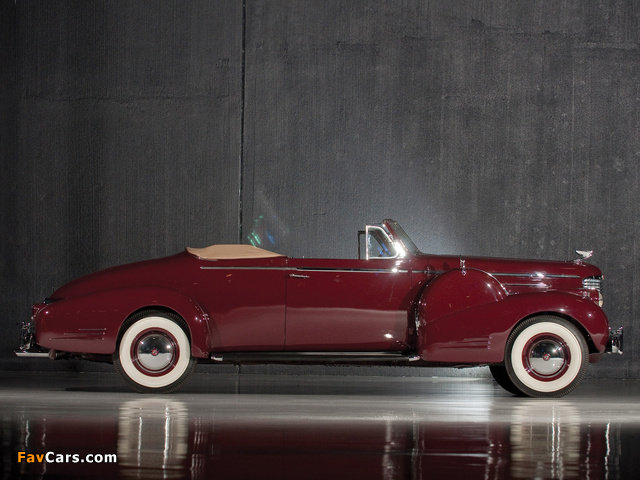 Images of Cadillac V16 Convertible Coupe by Fleetwood (38-9067) 1938 (640 x 480)